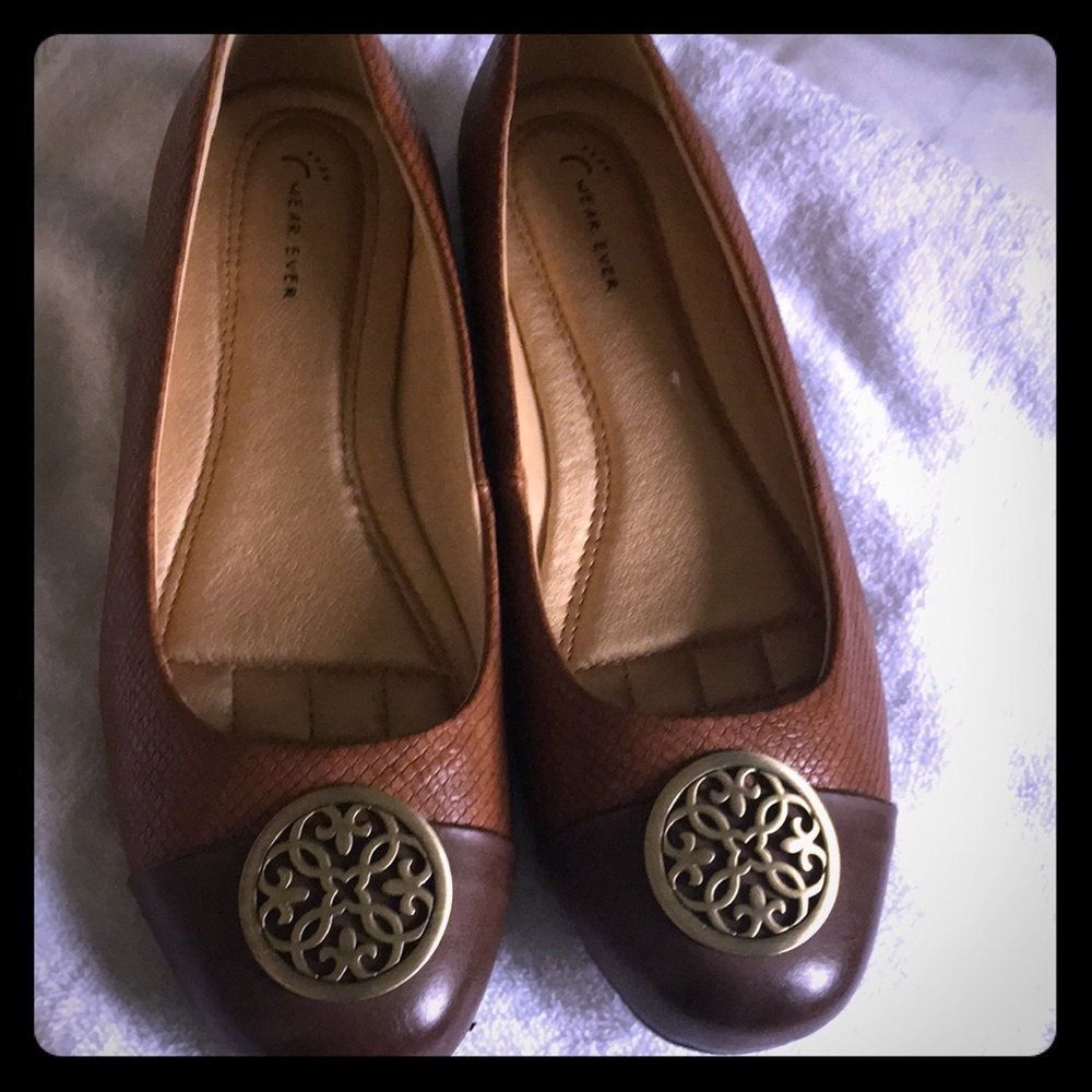 Size 10 Wear ever flats